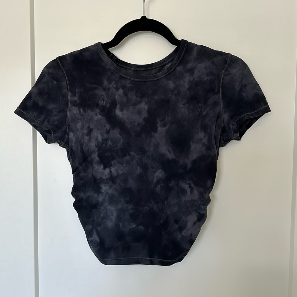Lululemon Cropped Tee